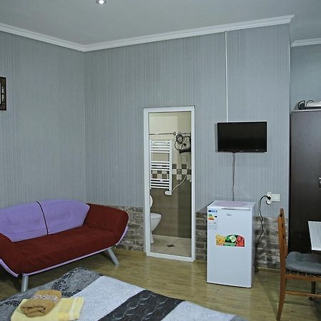 Guest House Beautiful Tbilisi On Khidistavi Street Esterno foto