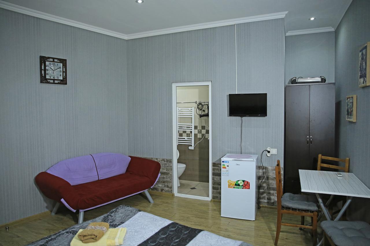 Guest House Beautiful Tbilisi On Khidistavi Street Esterno foto
