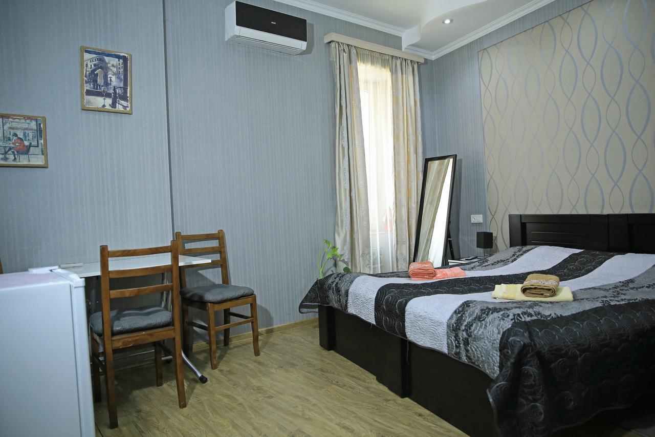 Guest House Beautiful Tbilisi On Khidistavi Street Esterno foto